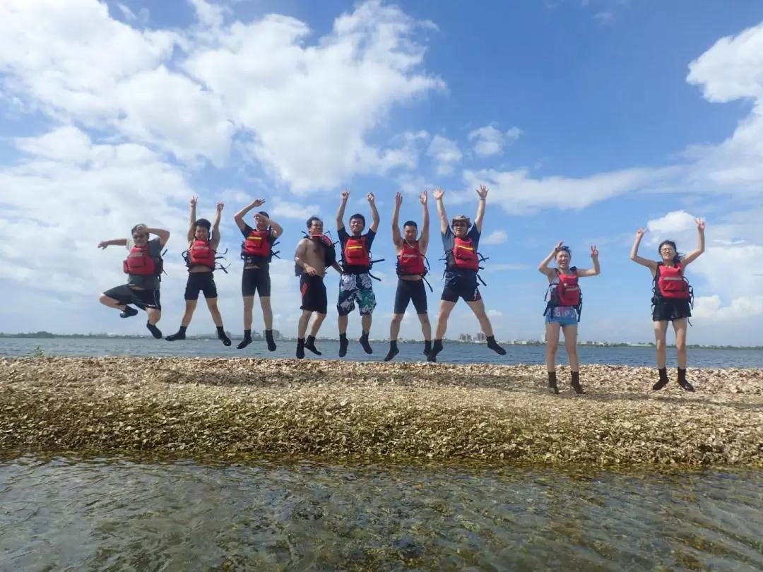 Dapeng Bay and Oyster Shell Islet SUP Experience in Pingtung