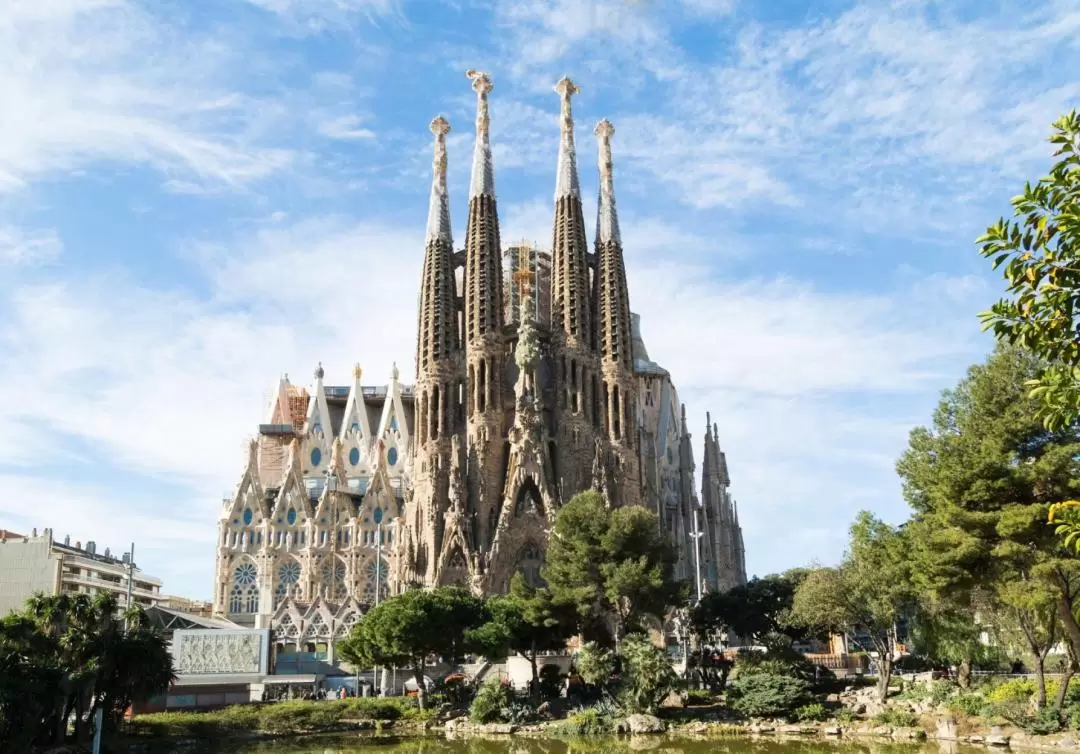 Montserrat & Sagrada Familia Day Tour in Barcelona