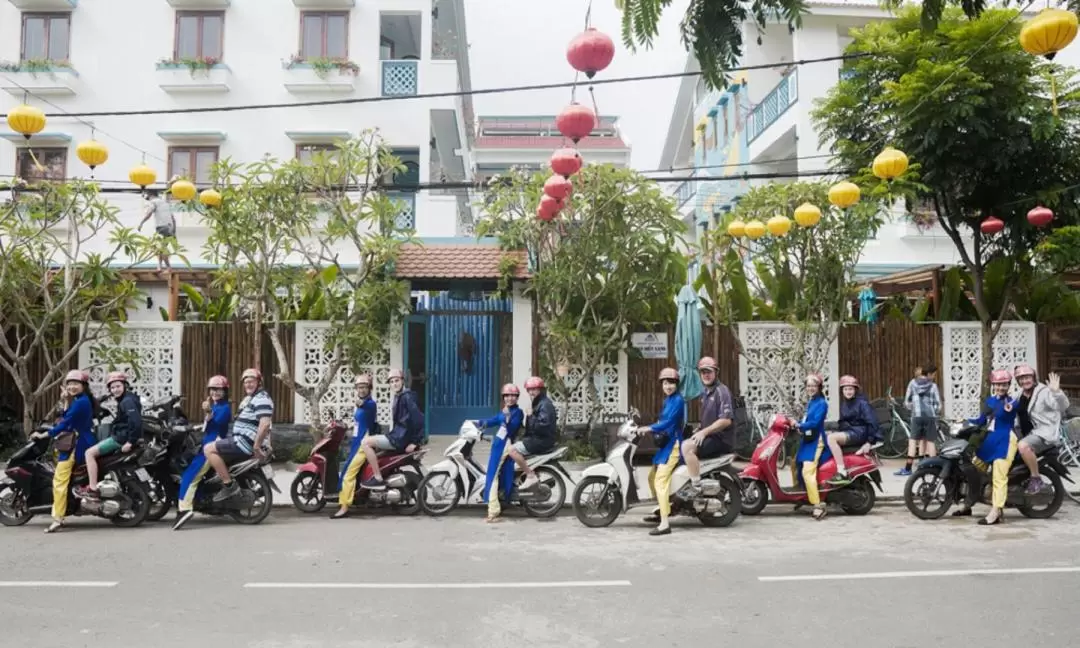 Hoi An Private Food Tour with Aodai Rider