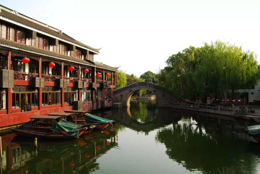 One Way Private Transfers between Shanghai and Zhouzhuang Scenic Area