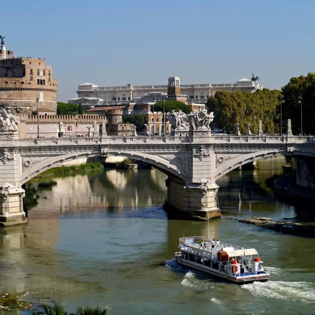 Rome Sightseeing Cruise Tours on the Tiber River