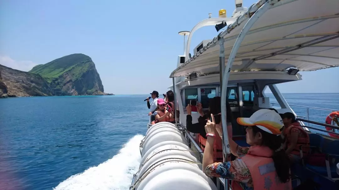 亀山島 半日ホエールウォッチングツアー（宜蘭）