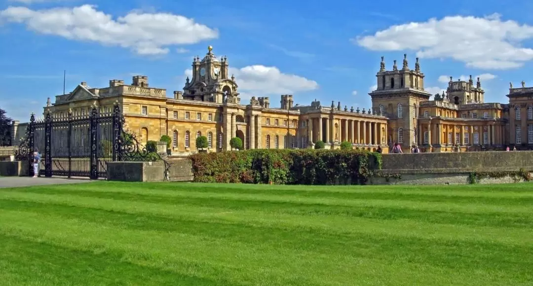 Blenheim Palace and the Cotswolds Day Tour with Pub Lunch