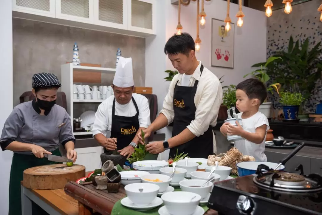 Dewa Cooking Class Experience in Phuket