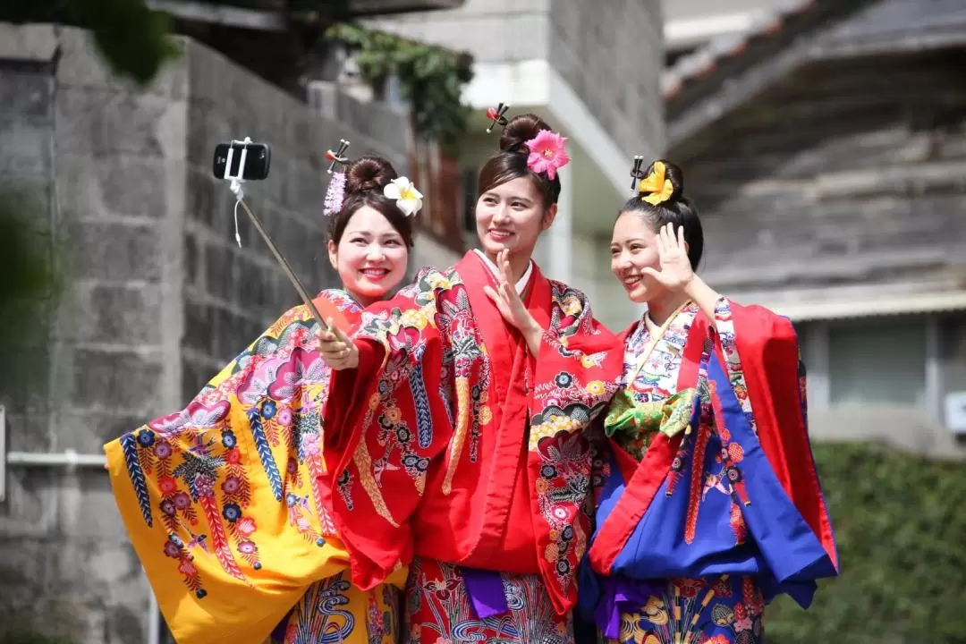 Okinawa Traditional Ryukyu Wearing & Photography Experience in Naha