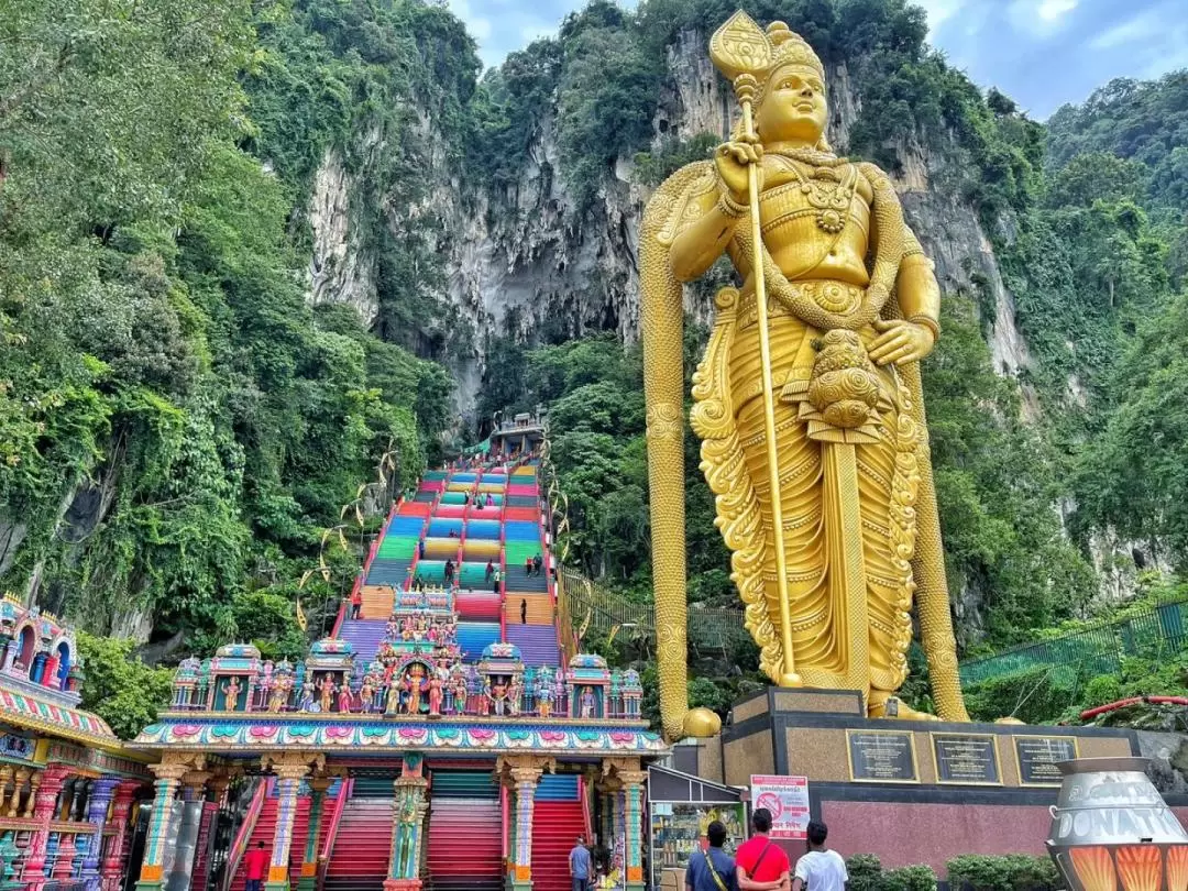 Kuala Lumpur Suburbs and Batu Caves Tour