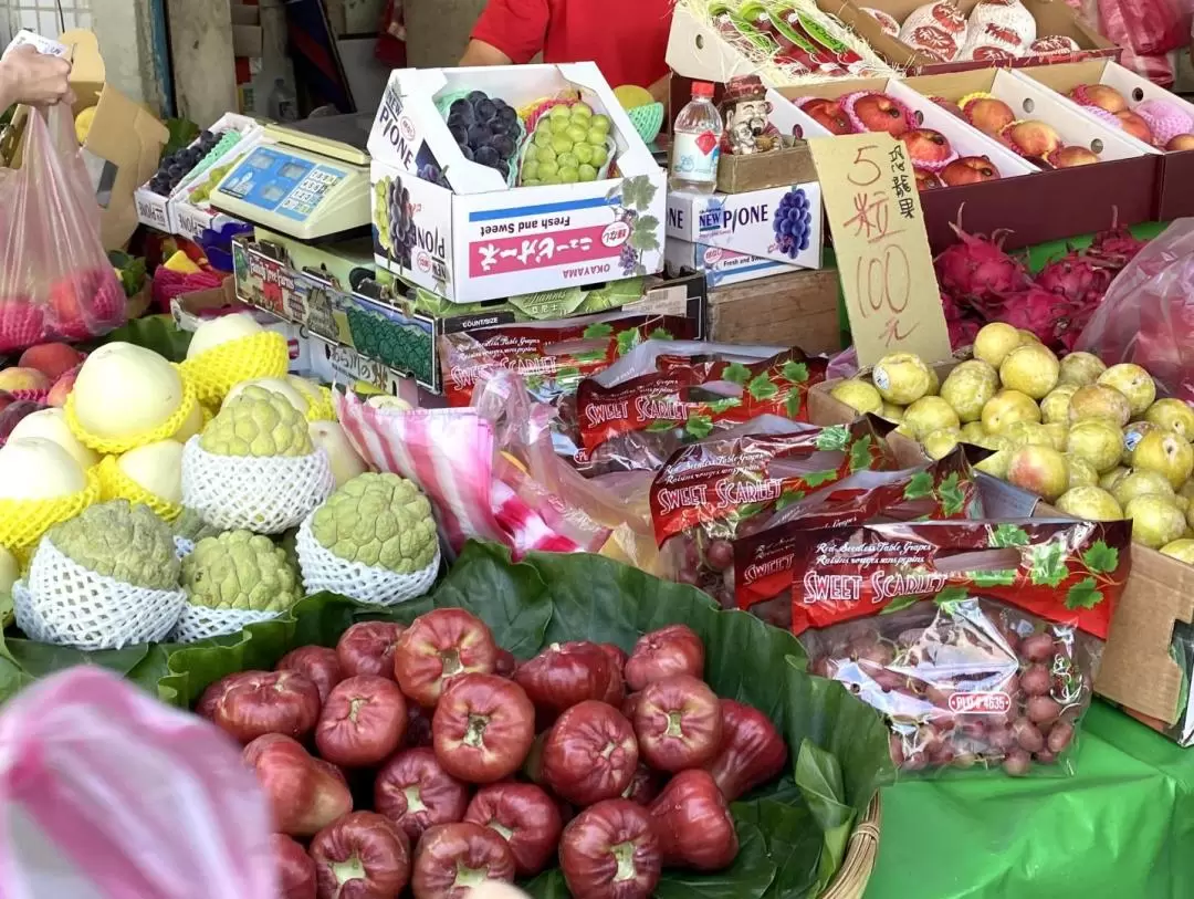 Traditional Market & Food Tour in Taipei