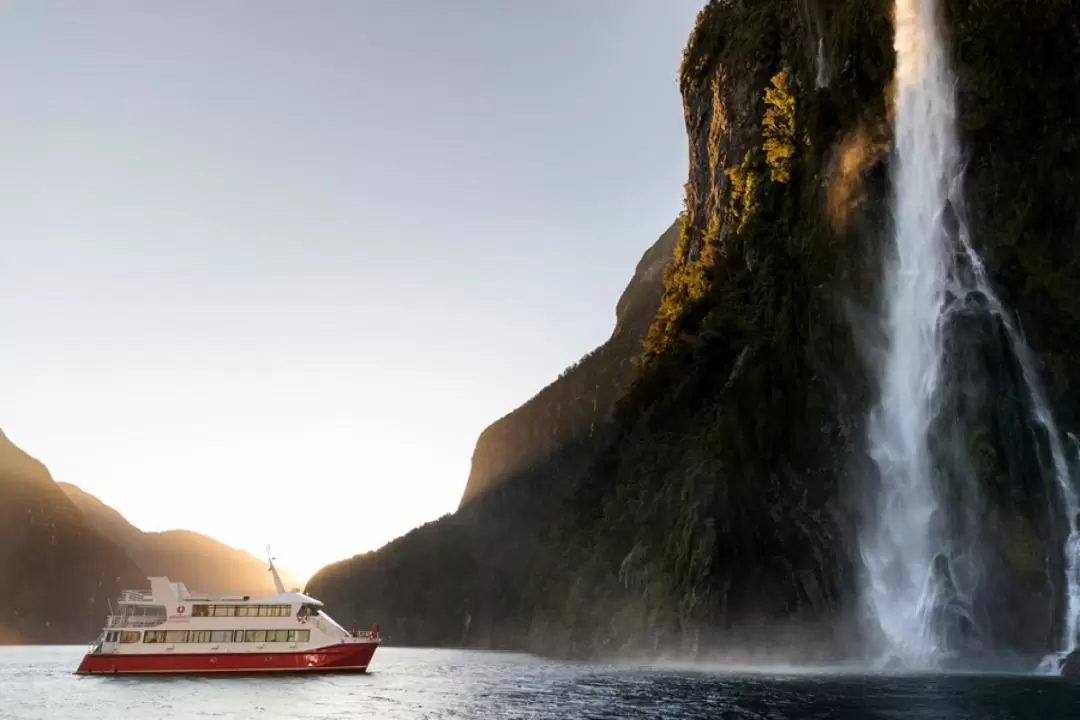 Milford Sound Discover More Cruise by Southern Discoveries