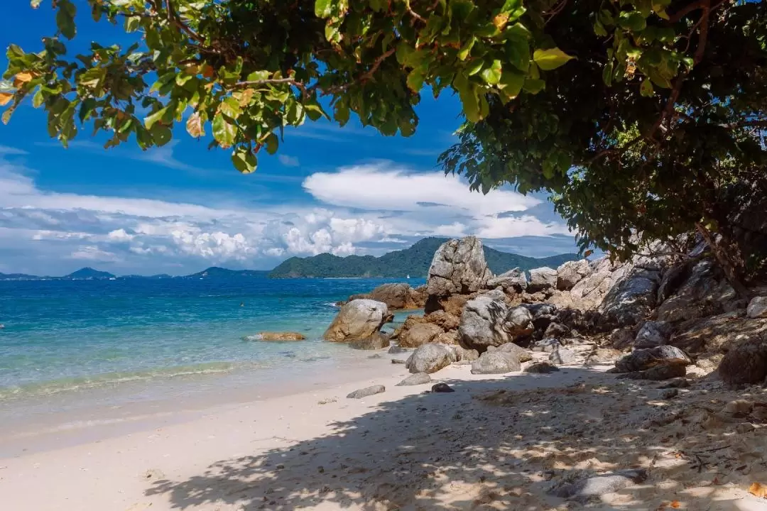 Bon Island Tour by Longtail Boat from Phuket