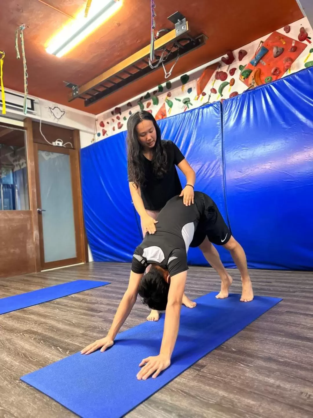 Taipei: Yoga - Planet Fitness Classroom