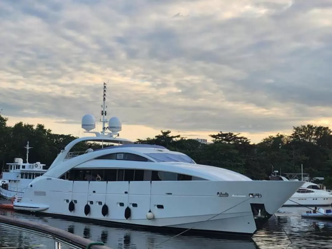 Manila Super Yacht Cruise