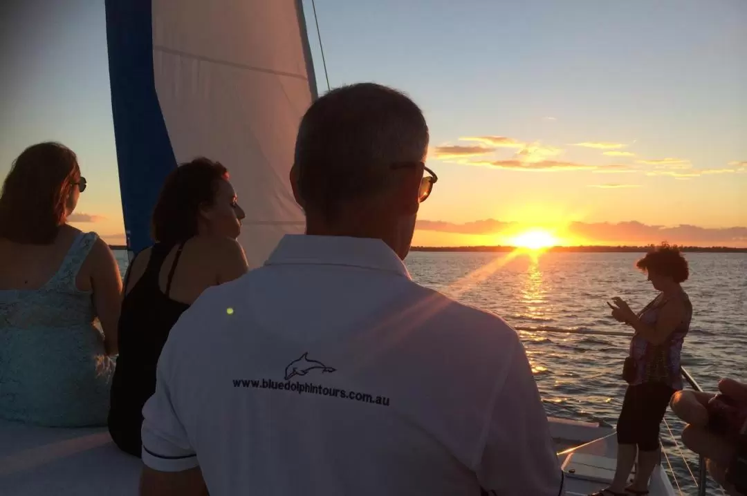 Champagne Sunset Sail 90-Minute Tour from Hervey Bay