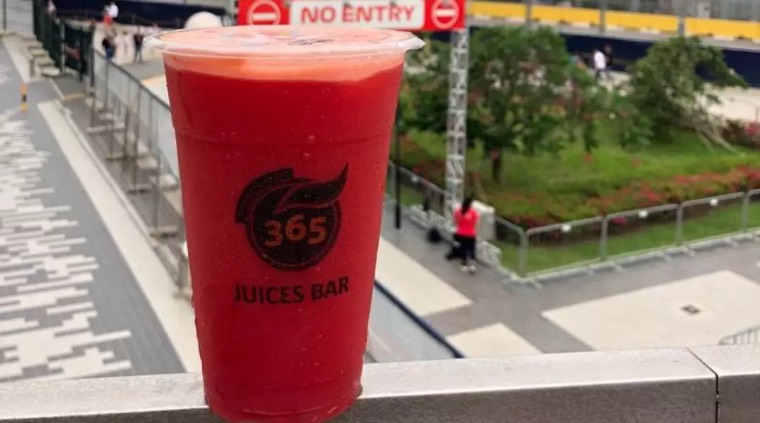 365 Juices Bar in Singapore