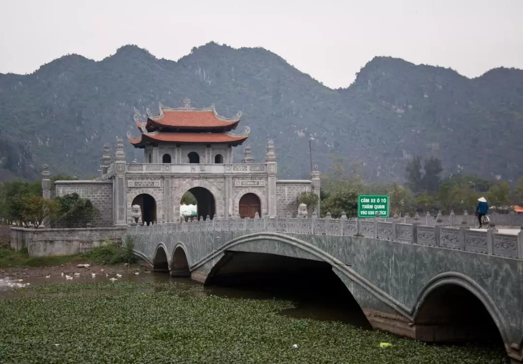 Hoa Lu and Tam Coc Group Tour from Hanoi