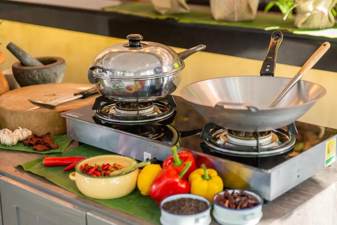 Dewa Cooking Class Experience in Phuket