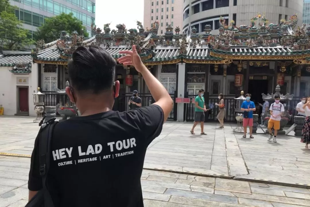 Singapore Time Travel: Past and Present Walking Tour