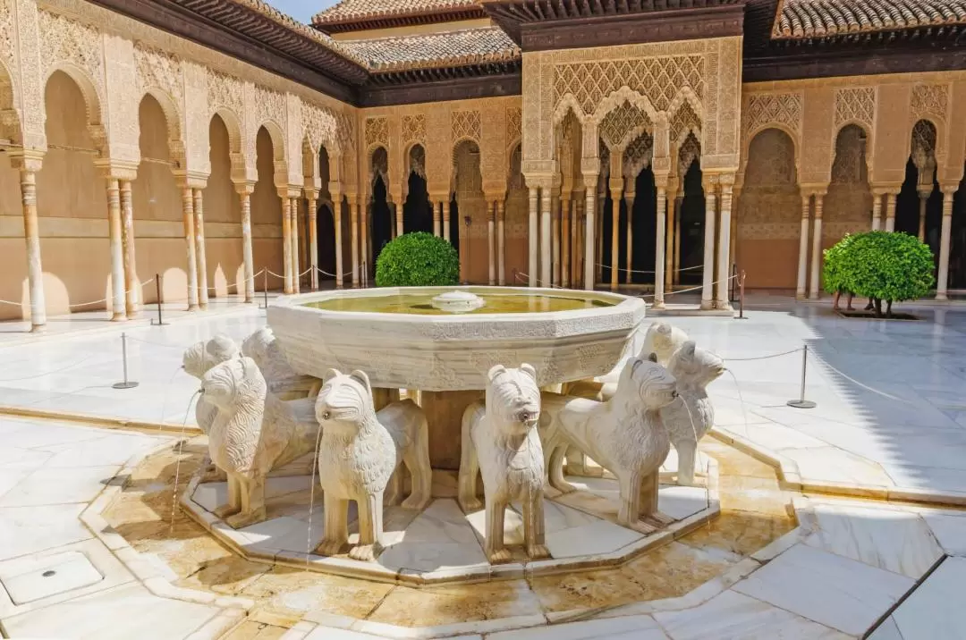 Alhambra, Generalife & Nasrid Palaces Guided Tour