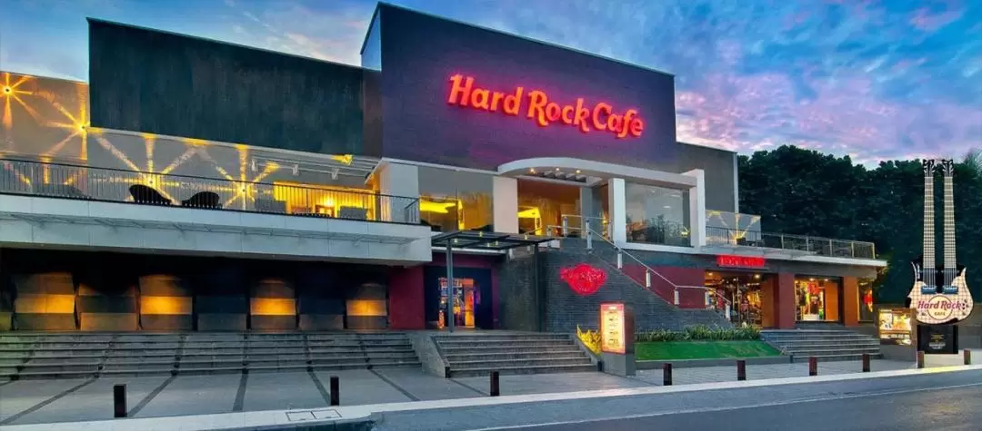 Dining Experience at Hard Rock Cafe Kuta Bali