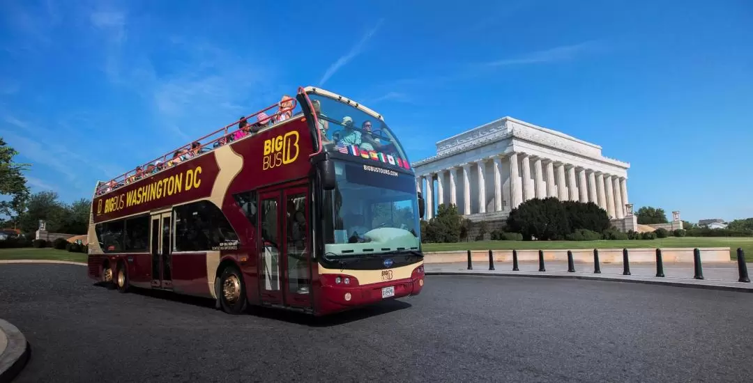 乗り降り自由バスツアー（ワシントンDC / Big Bus Tours提供）