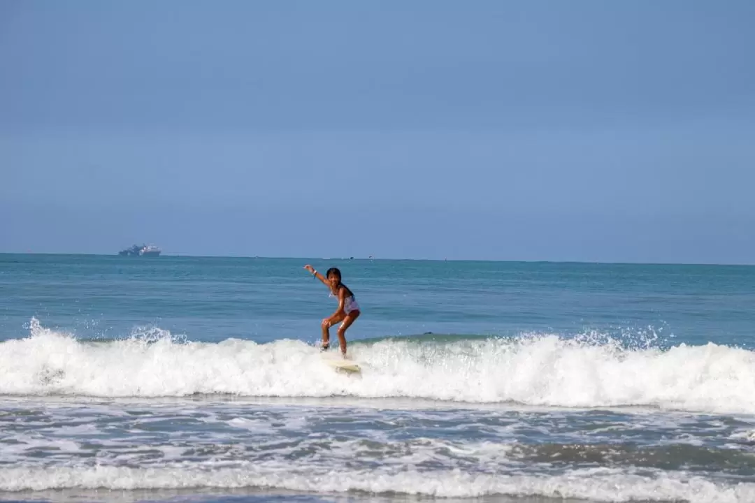 Tainan Yuguang Island Progressive Surf Lesson & Kids Surf Lesson