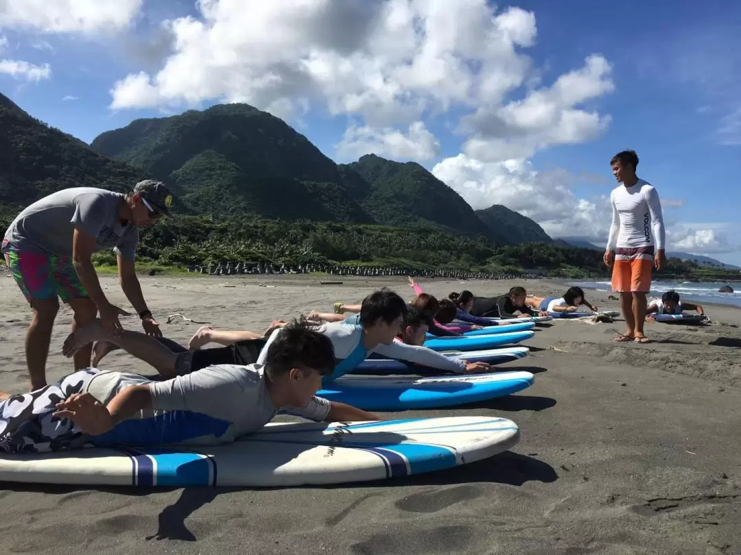 台東: 衝浪教學體驗課程