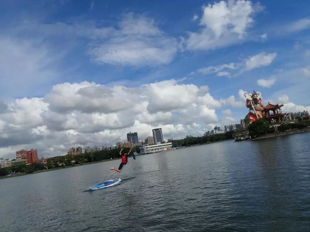 Lotus Pond SUP Experience in Kaohsiung