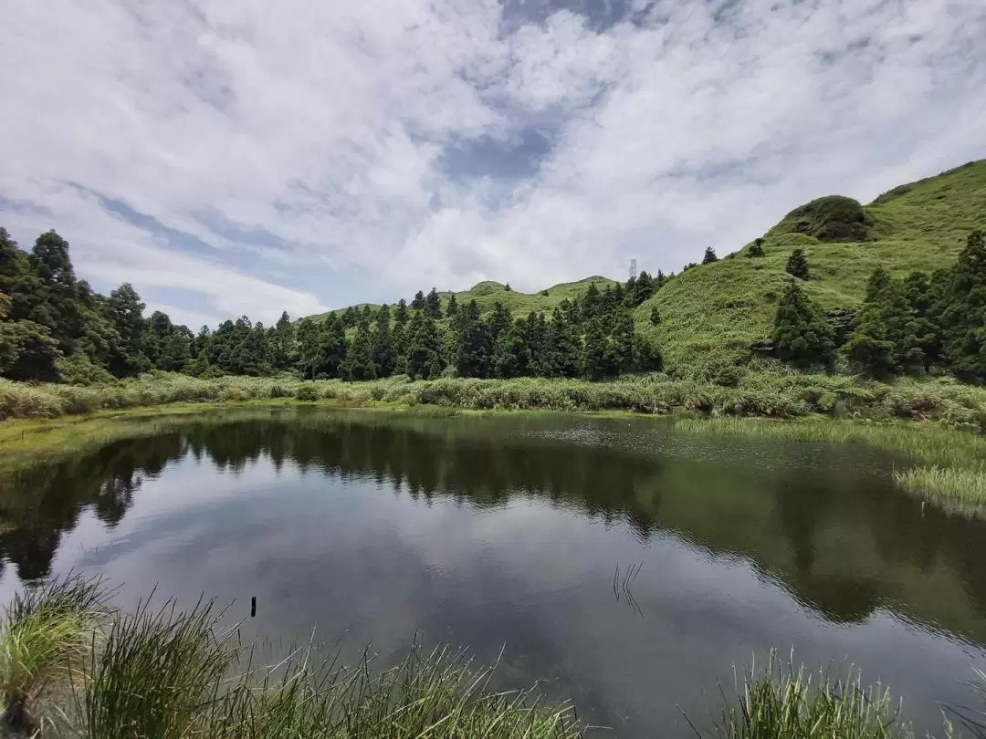 Yangmingshan Half-Day Private Hiking Tour in Taipei