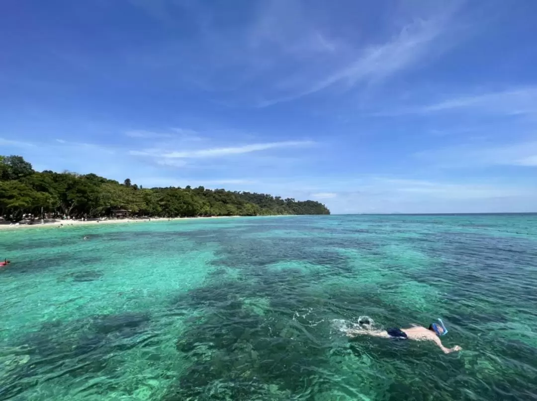 蘭達島： Koh Rok & Koh Haa浮潛之旅（乘坐快艇）