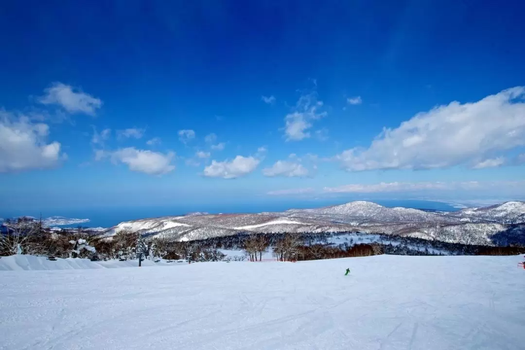 札幌国际滑雪场缆车通行证＆装备租借