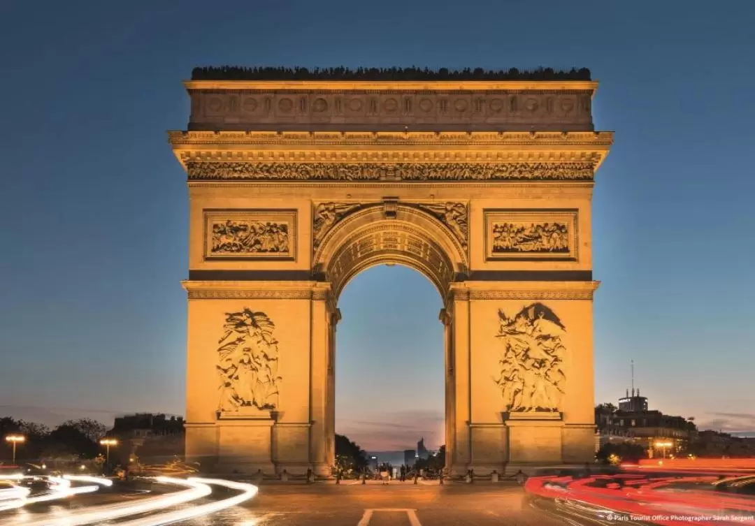 Paris: Arc de Triomphe Entry with Seine River Cruise