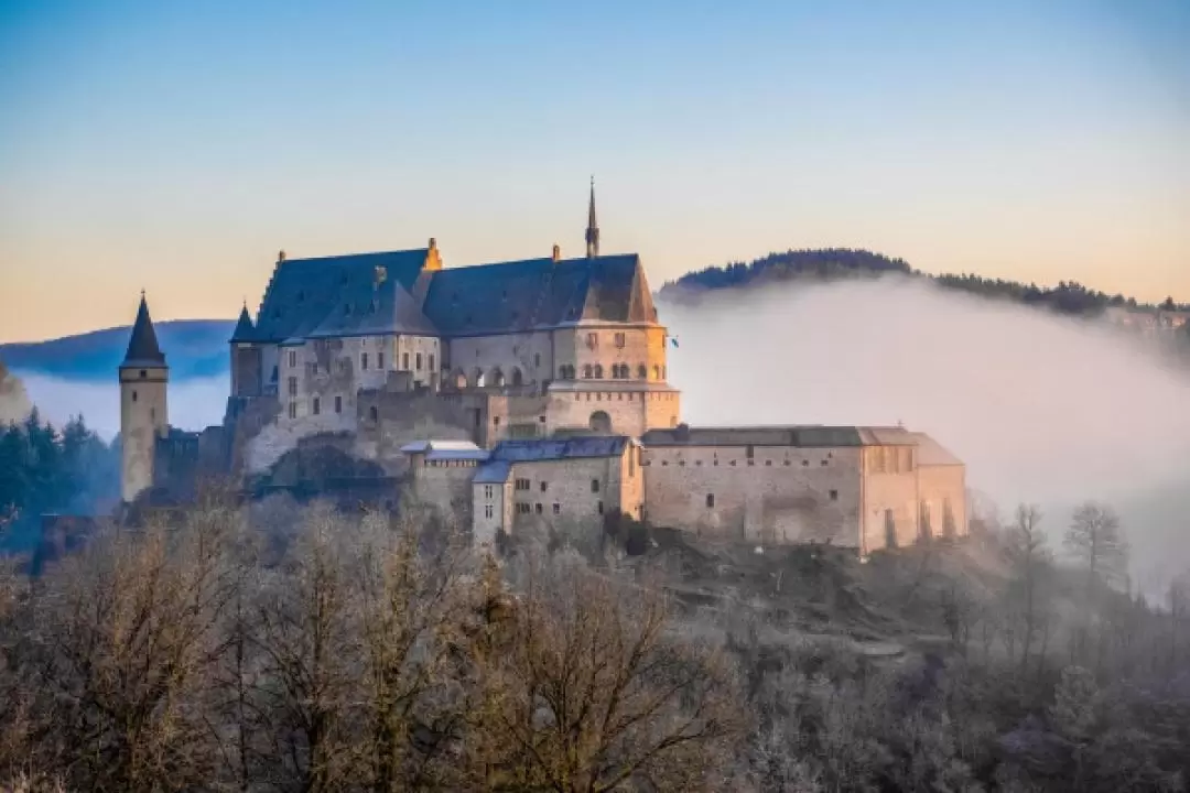 Nature and Castle Day Tour in Luxembourg