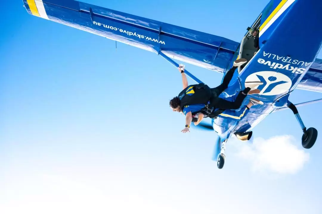 グレートオーシャンロード上空 タンデムスカイダイビング体験 