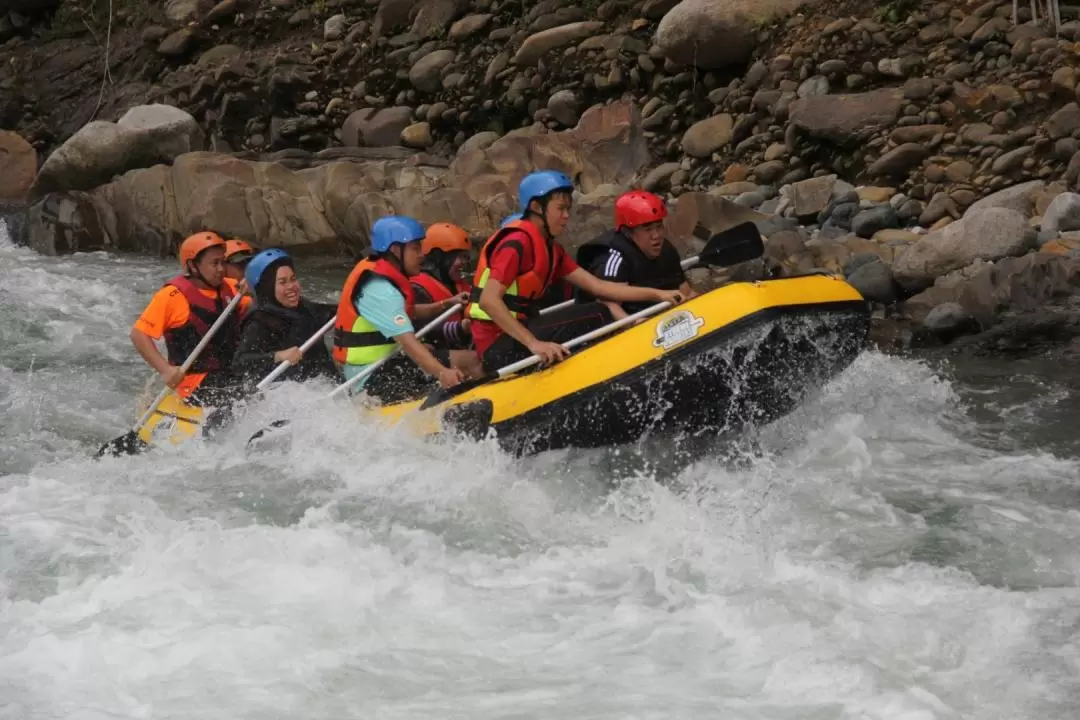 White Water Rafting Adventure in Kadamaian River 