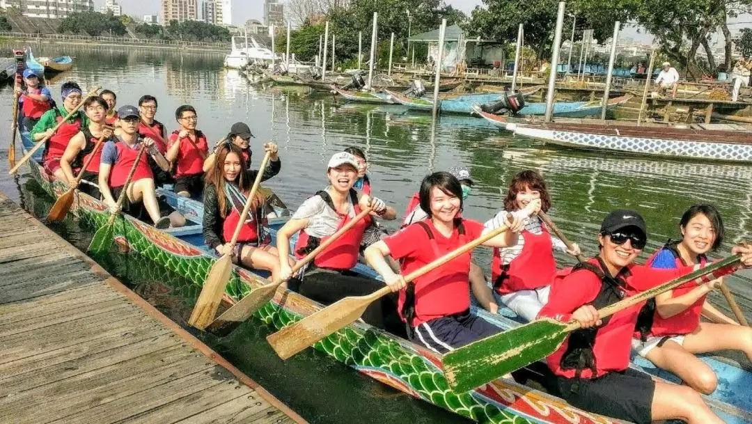 Dragon Boat Racing Experience in Taipei