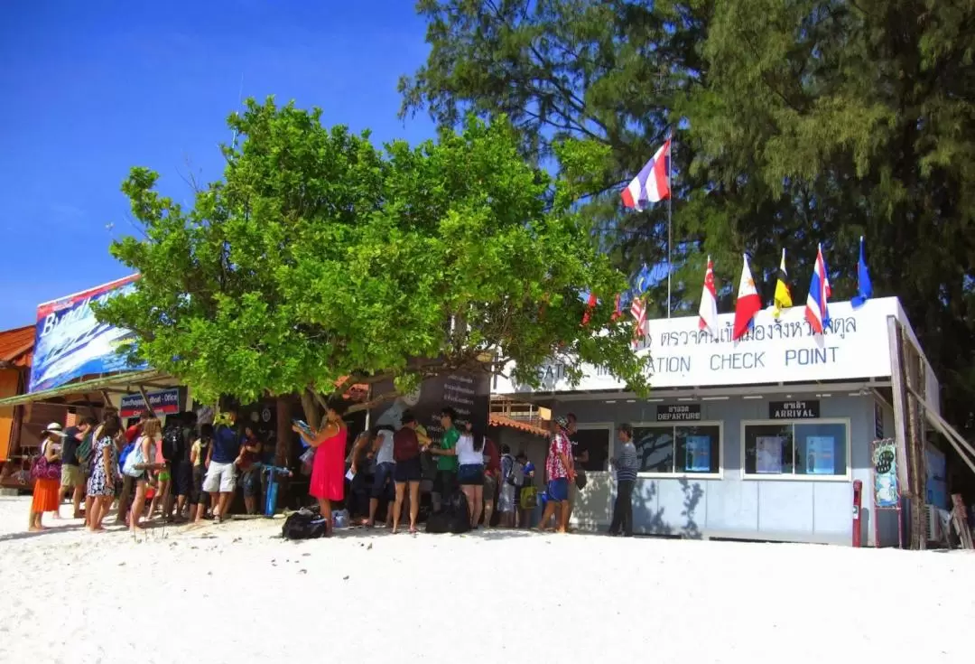 Ferry Ticket between Koh Lipe and Langkawi 