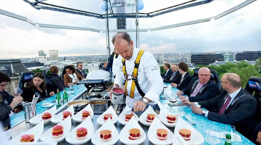 杜拜 Dinner in the Sky 空中晚餐體驗