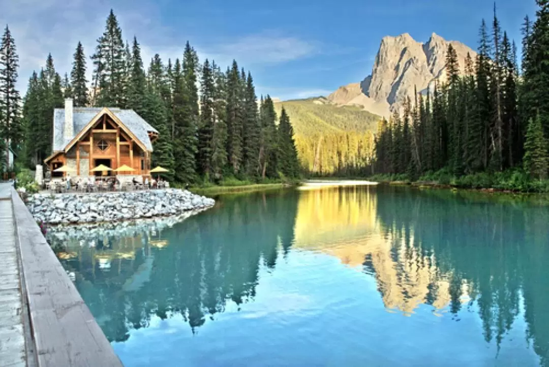 Lake Louise, Banff & Yoho National Park Day Tour from Calgary