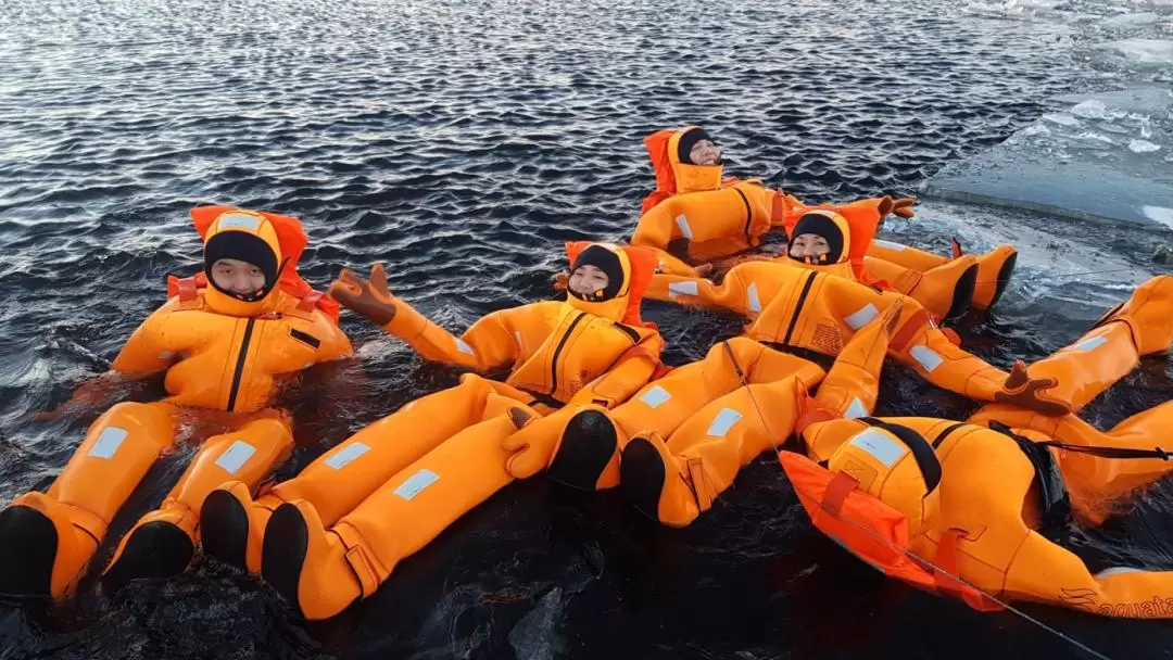 ポーラーエクスプローラー砕氷船クルーズ体験（ストレングネース）