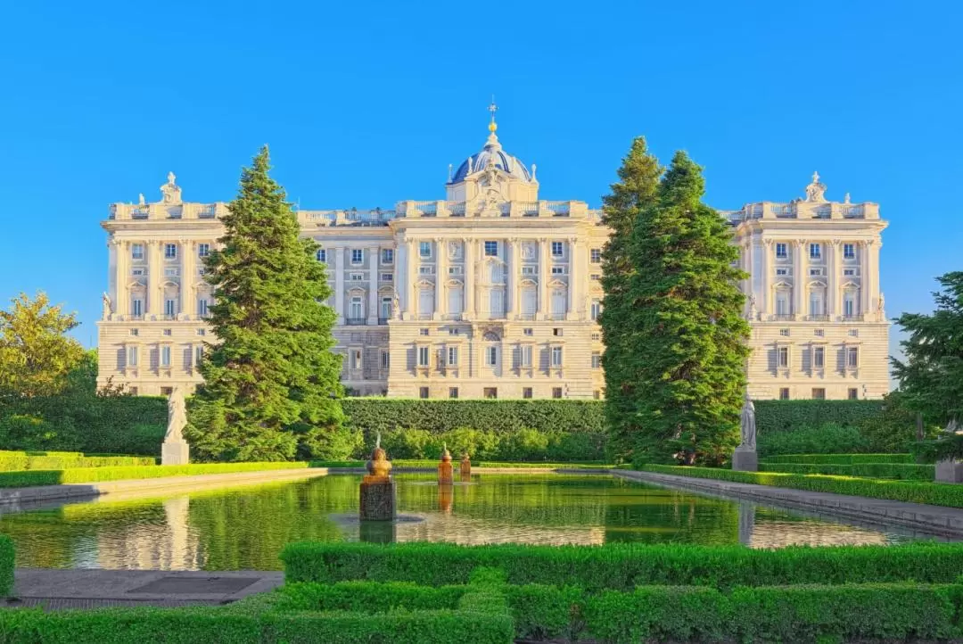 Royal Palace of Madrid Guided Tour with Fast Track Access