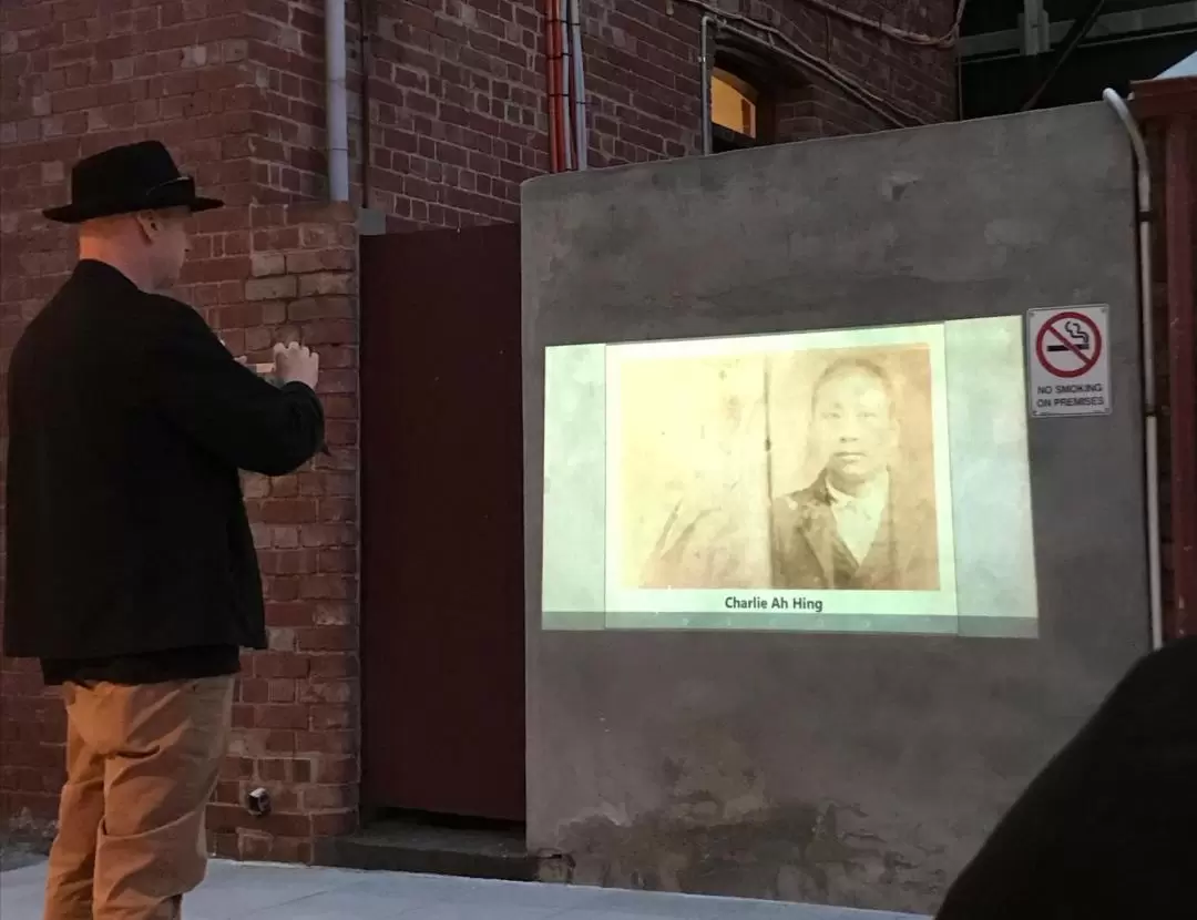 Gangsters and Candy Stores Laser Projector Night Walking Tour in Melbourne