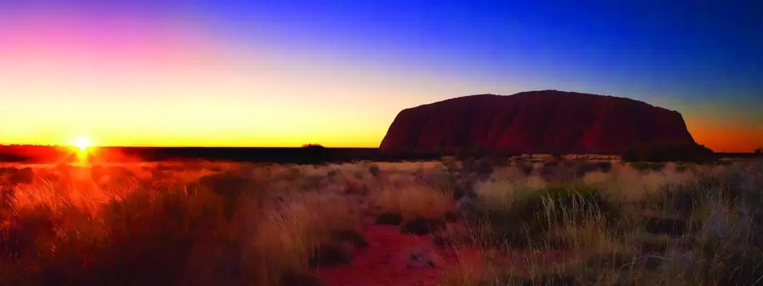 Uluru Sunrise and Kata Tjuta Half Day Tour