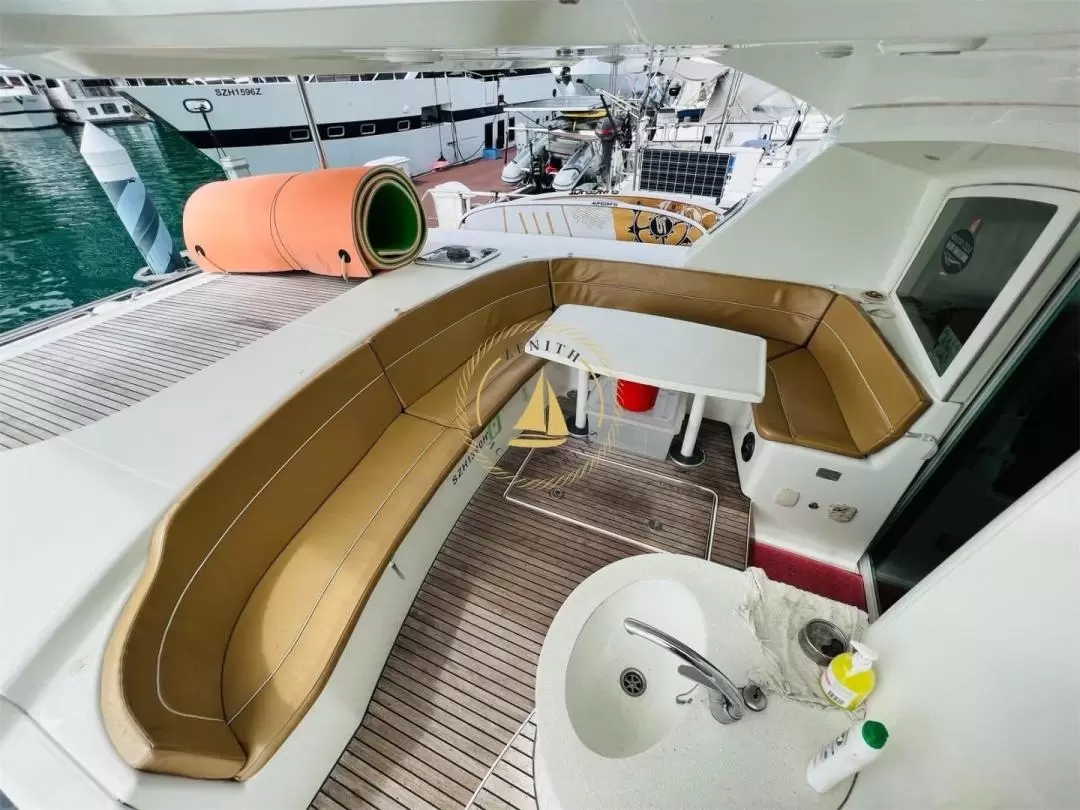 新加坡 Leviathan 888 豪華遊艇租借（Zenithyachtcharters 提供）