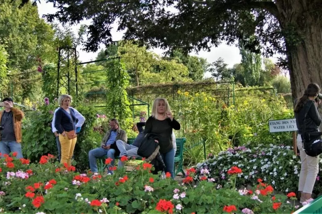 House of Claude Monet & Gardens Ticket with Guided Tour in Giverny