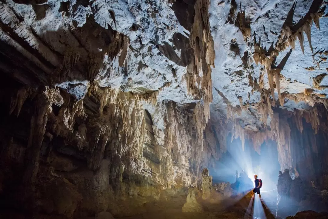Cha Loi Cave Adventure Day Tour in Quang Binh