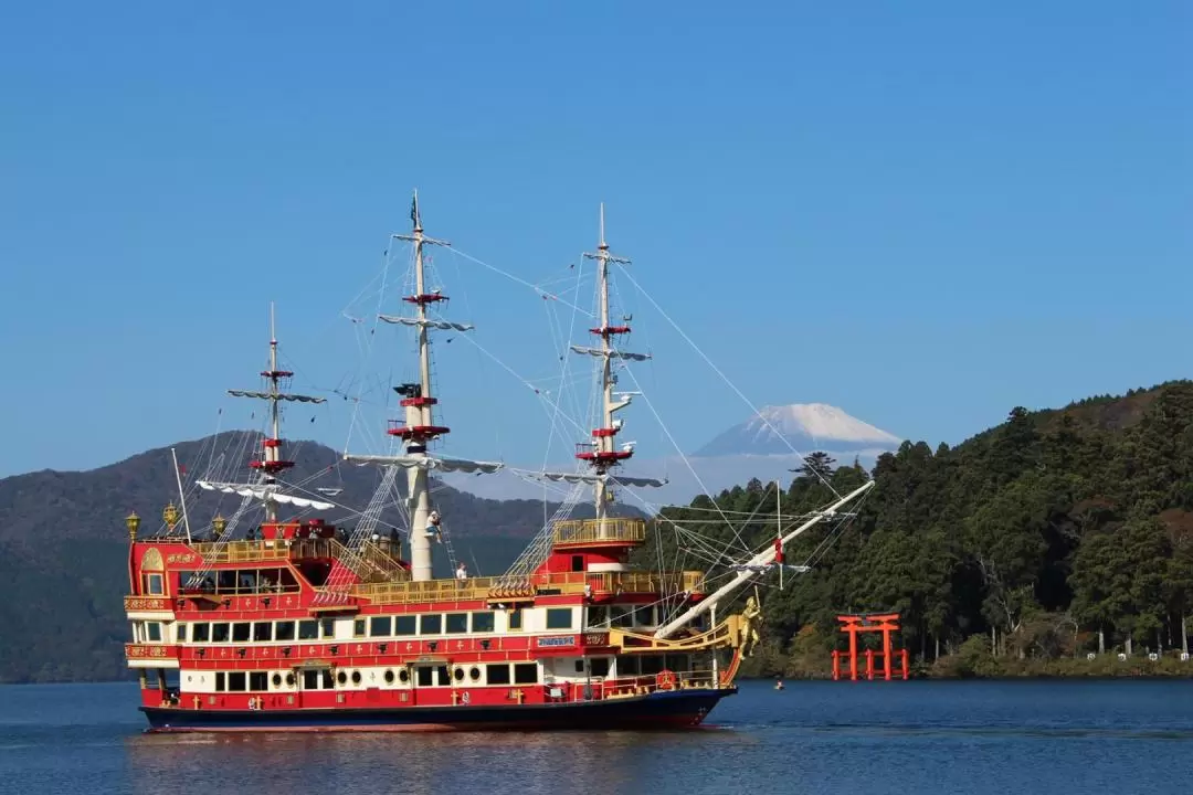 Hakone Shrine, Hakone Pirate Ship, & Hakone Ropeway Tour from Tokyo