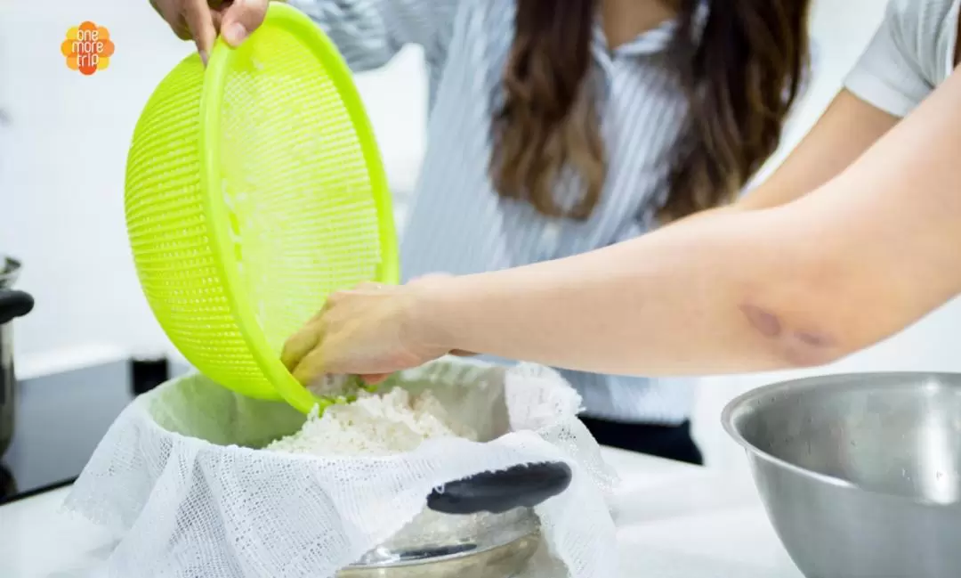 Colorful Makgeolli: Traditional Rice Wine Making Experience