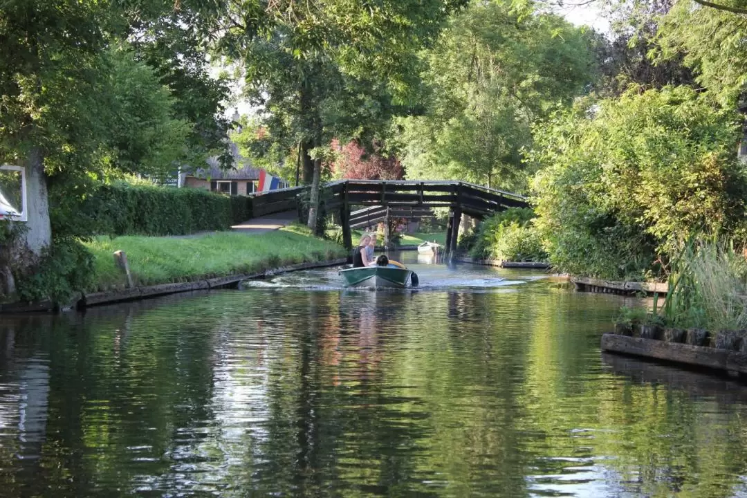 Full Day Tour to Giethoorn Small Group from Amsterdam 