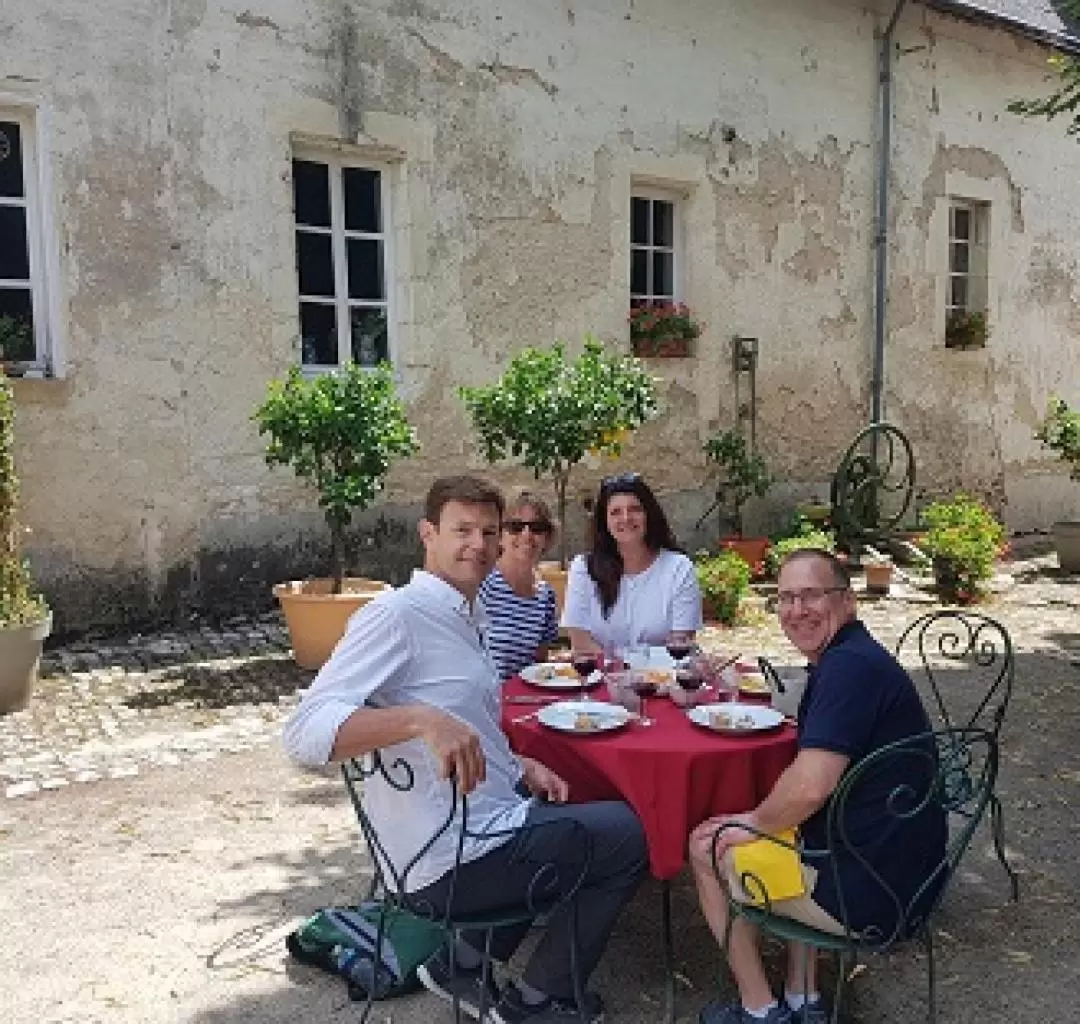 Chambord and Chenonceau Tour in Loire Valley from Tours