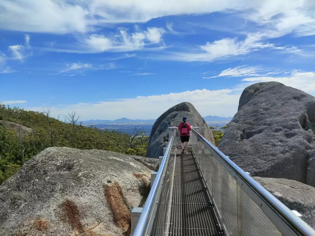 Granite Skywalk Tour with Lunch from Albany