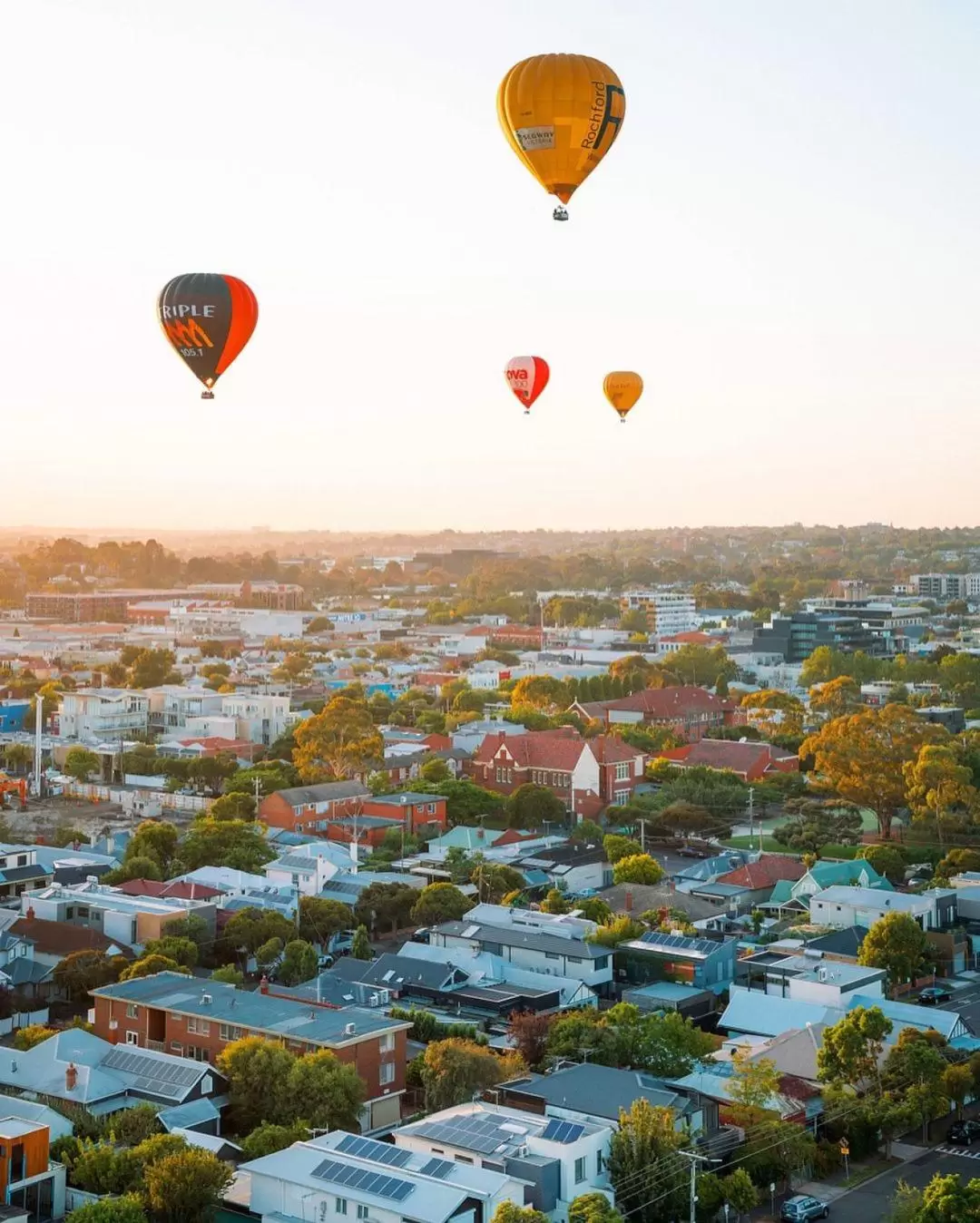 Hot Air Balloon Flight over Melbourne City Skyline 